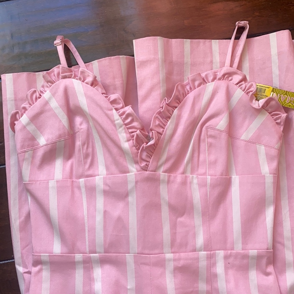 Gianni Bini-size 0- light pink and white striped romper